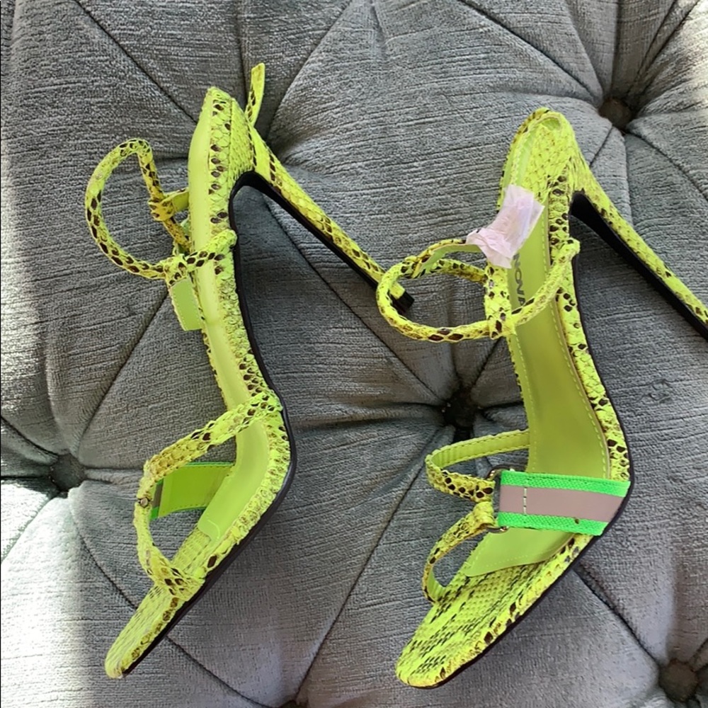 Heeled Sandals - Picture 2 of 4